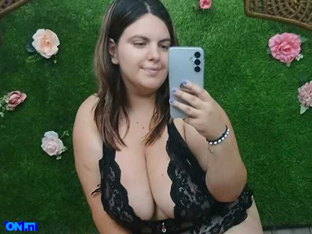 HugeTitties preview 5