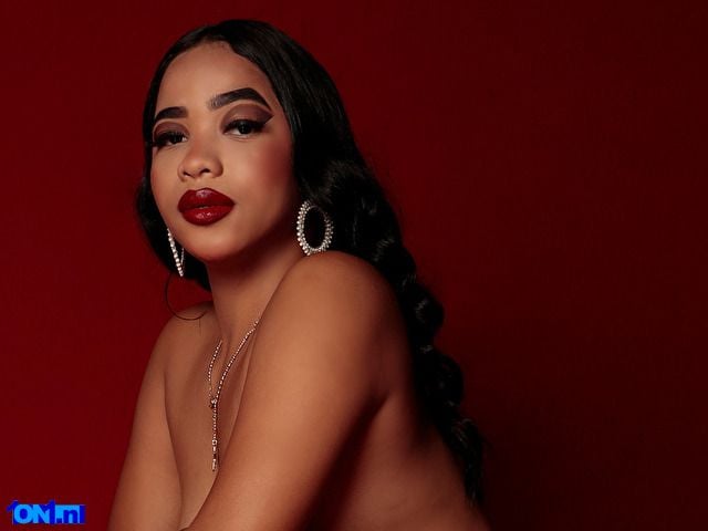 KarlaBelucci foto 36