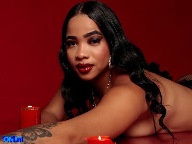 KarlaBelucci foto 38