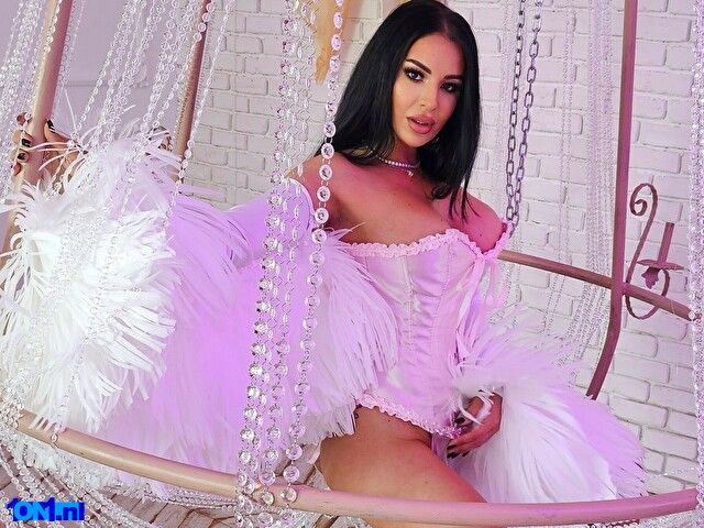 SelenaHott preview 2