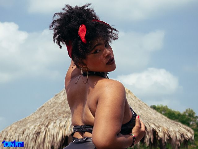 samantablack foto 35