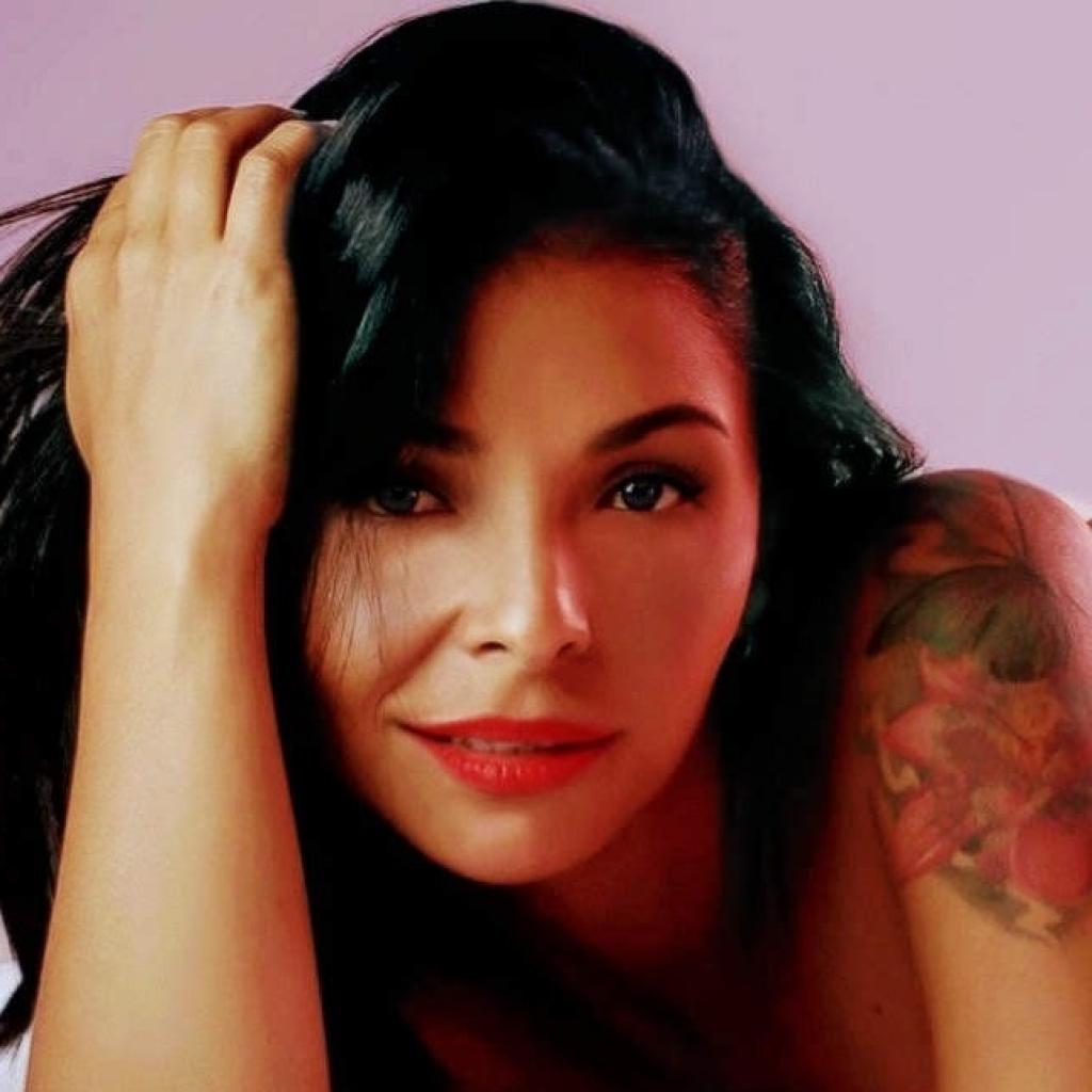 Victoria Martini Victoria Martini
